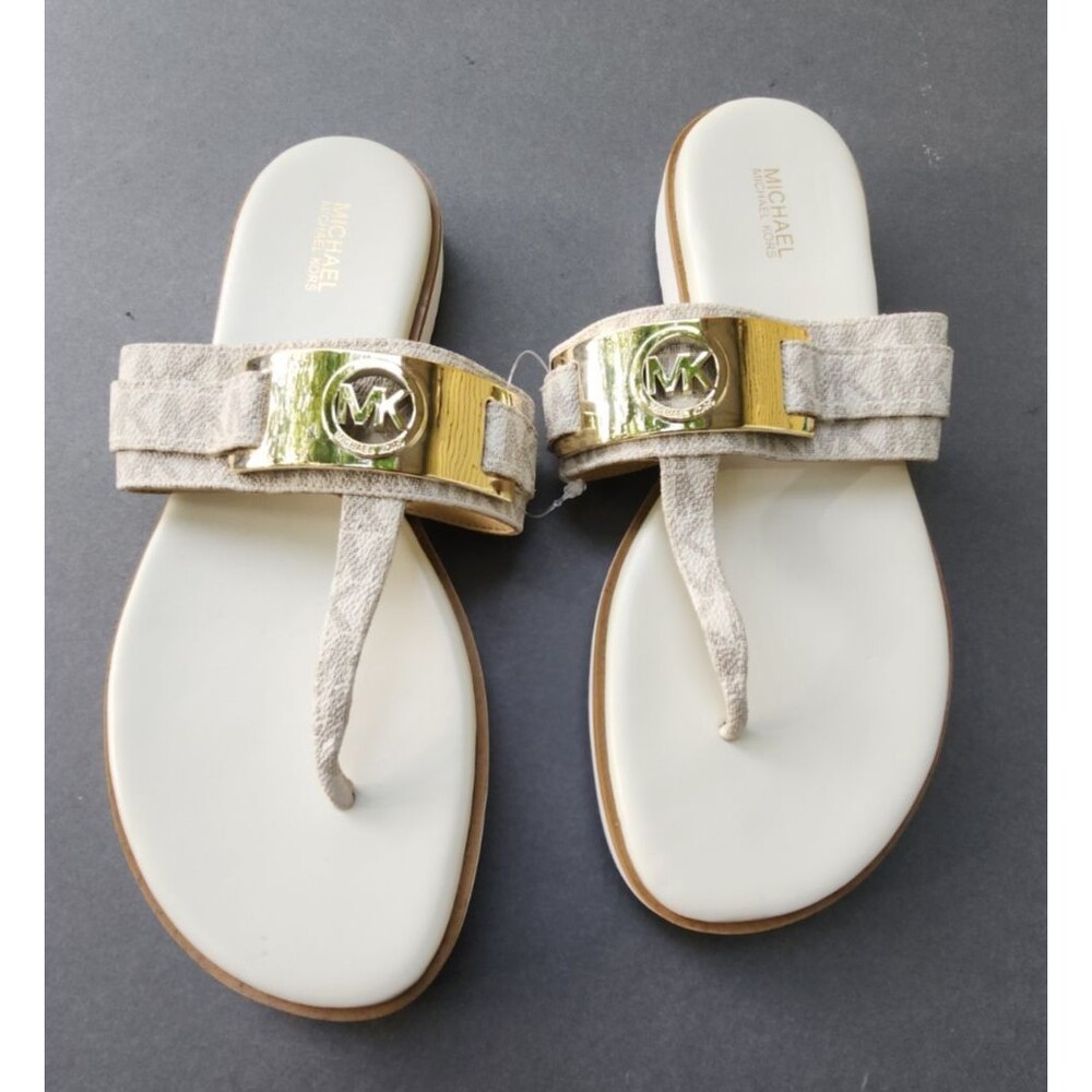 Michael Kors MK Signature Briar Thongs 9 Flat Sandals Shoes  White Vanilla Gold